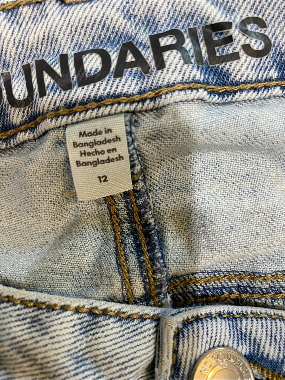 4/$20 no boundaries light wash jeans